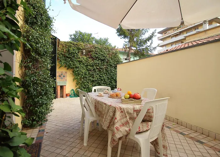 Villino Lidia Viareggio